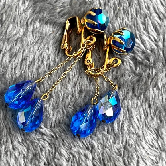 Vintage Blue Teardrop Crystal Dangle Clip On Earrings Gold Tone Bright - Picture 4 of 6